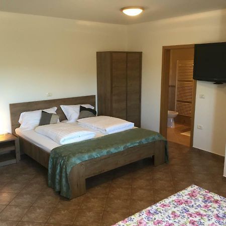Apartma Valmarin Apartment Spodnje Skofije Ngoại thất bức ảnh