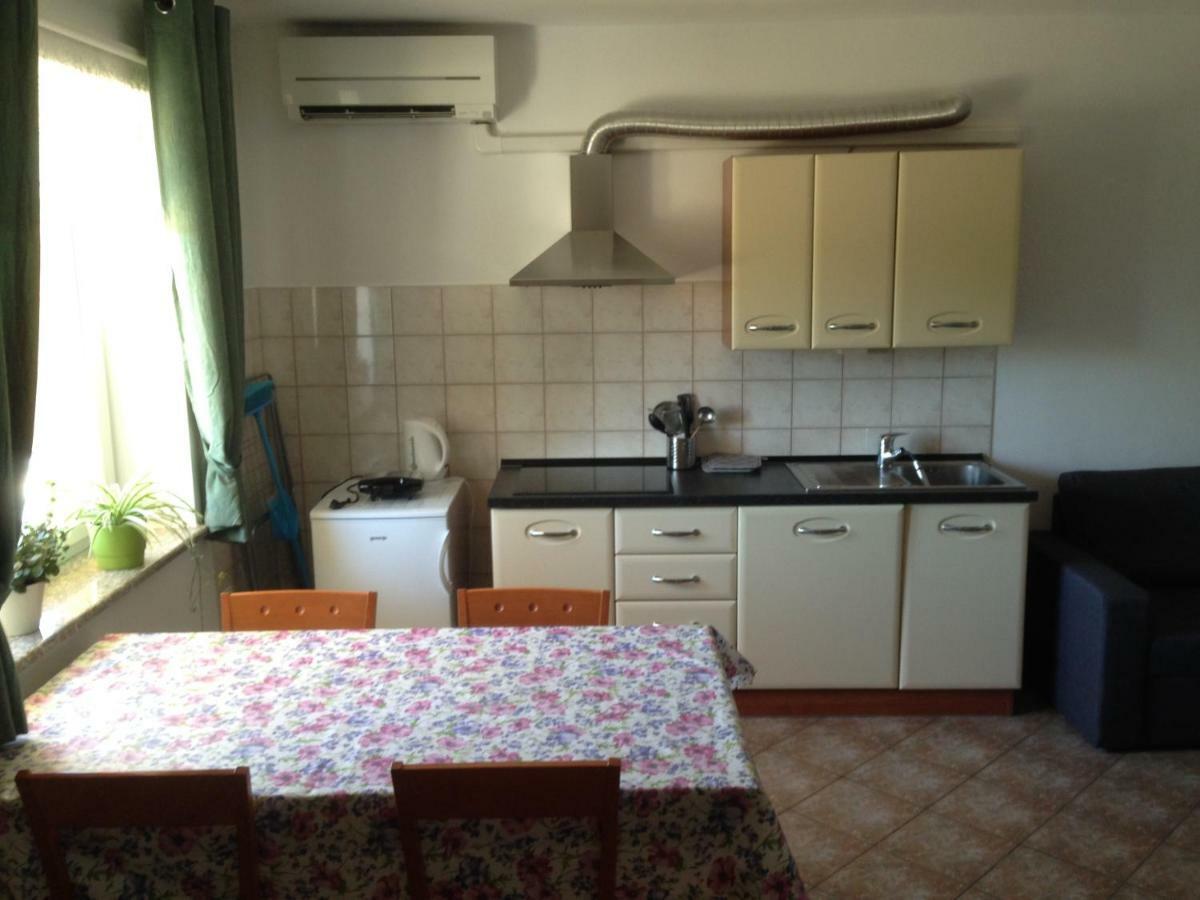 Apartma Valmarin Apartment Spodnje Skofije Ngoại thất bức ảnh